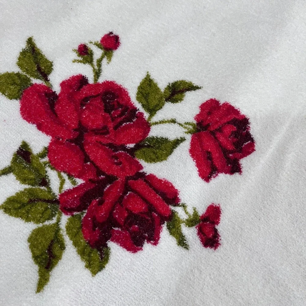 Vintage White Tablecloth Red Rose Floral Pattern‎ Rectangular 52x66 Terry Cloth